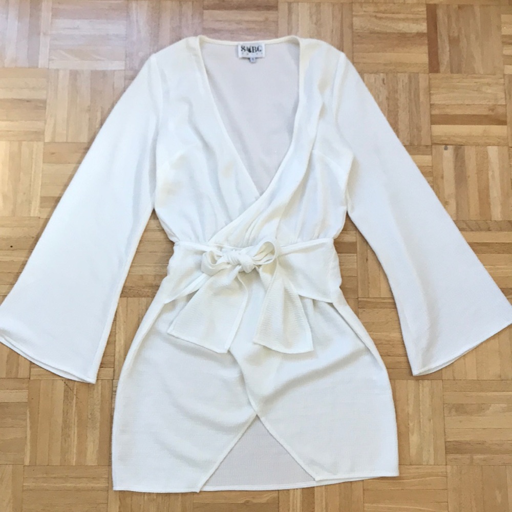 Sabo Skirt white long sleeve low cut dress